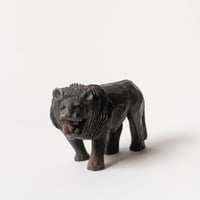 blunt-cut lion