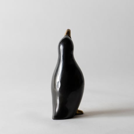 golden beak penguin