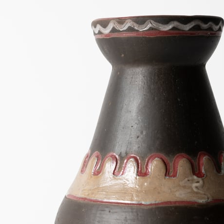 wave-band vase