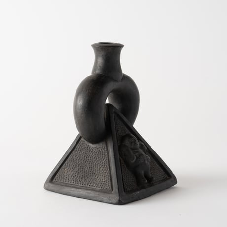 pyramid vase
