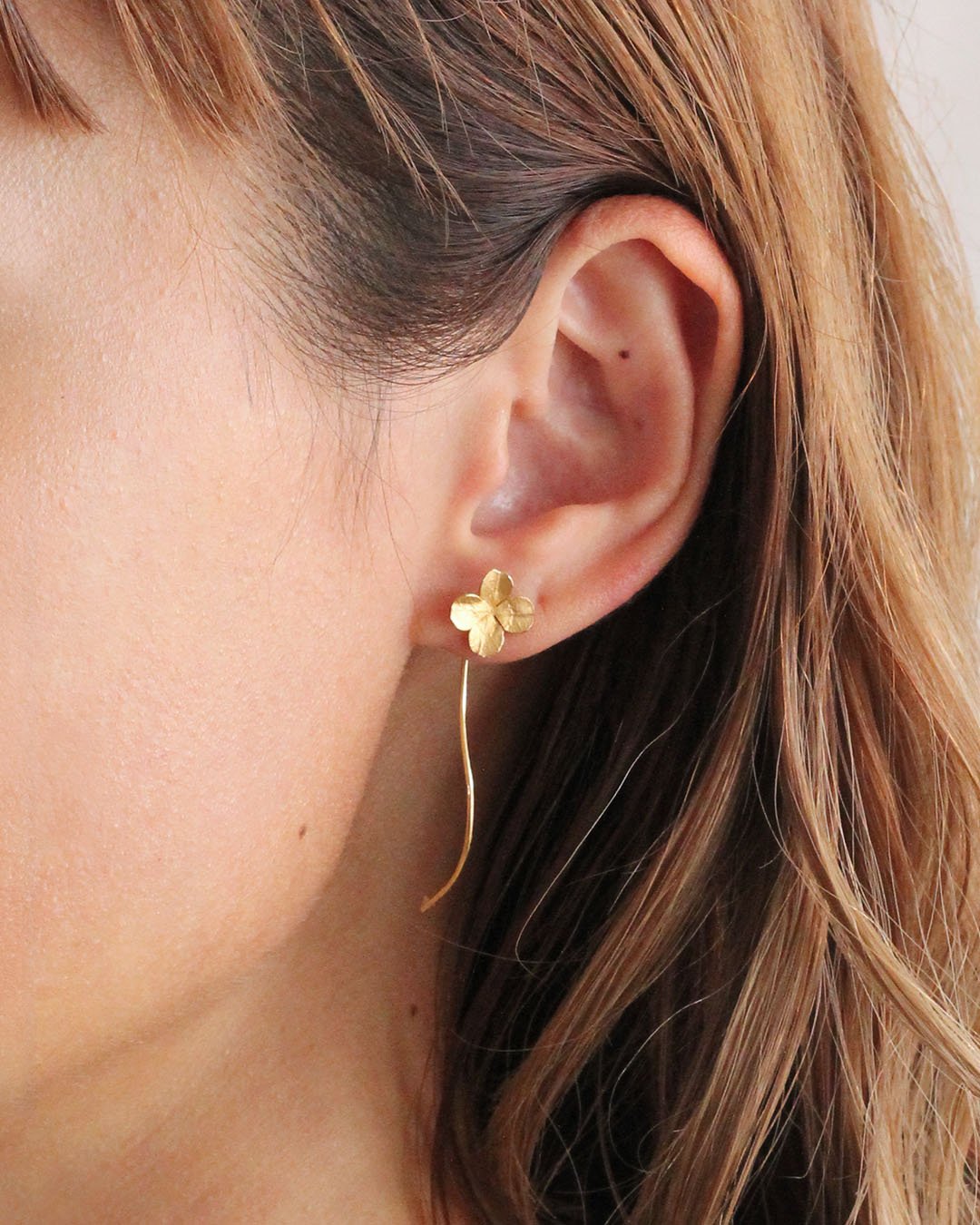 クローバーウェービーピアス / Clover wavy earrings | atelier 