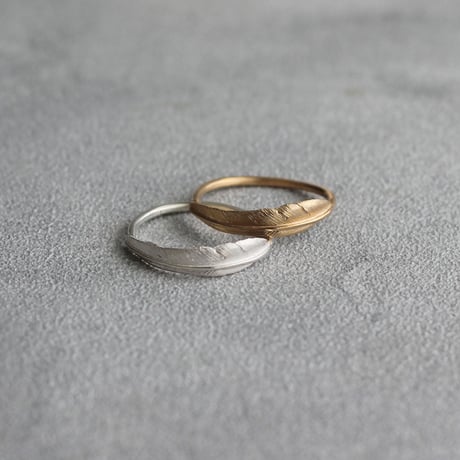 フェザーのリング / Feather ring