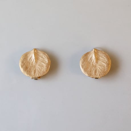ユーカリのイヤリング / Eucalyptus clip on earrings