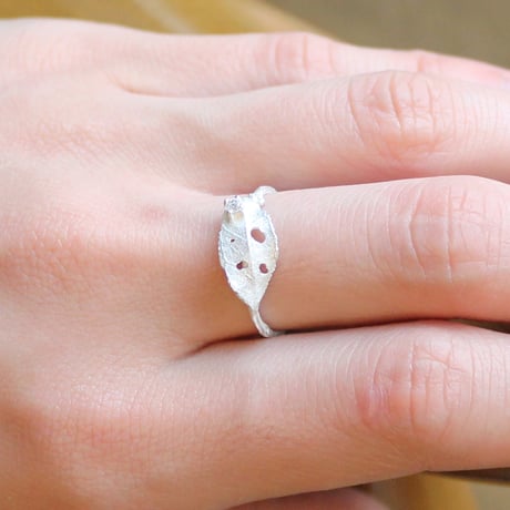 ブロッサムリーフ・リング / Blossom leaf ring