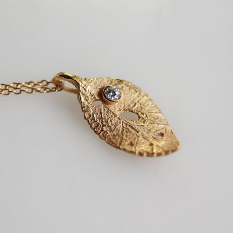 ブロッサムリーフ・ネックレス / Blossom leaf neckalce