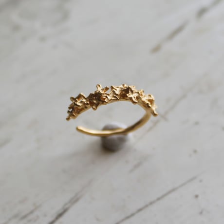 金木犀のイヤーカフ・L size / Osmanthus flowers ear cuff - L size -