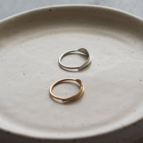 フェザーのリング / Feather ring