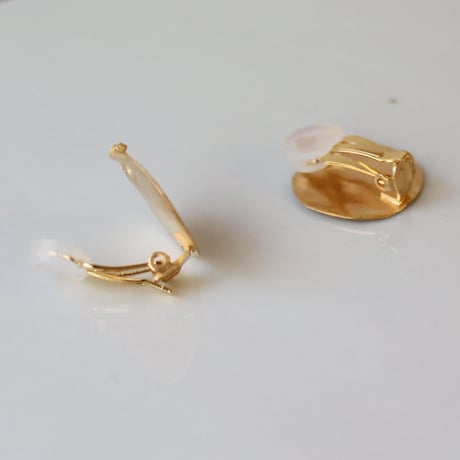 ユーカリのイヤリング / Eucalyptus clip on earrings