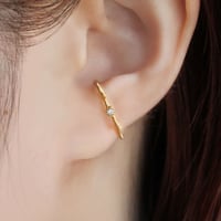 Branche stone ear cuff