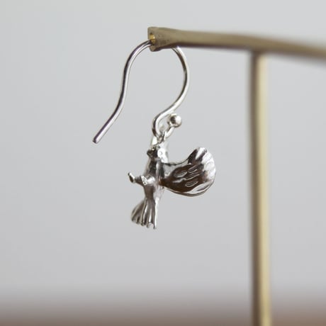 鳥と巣箱のピアス