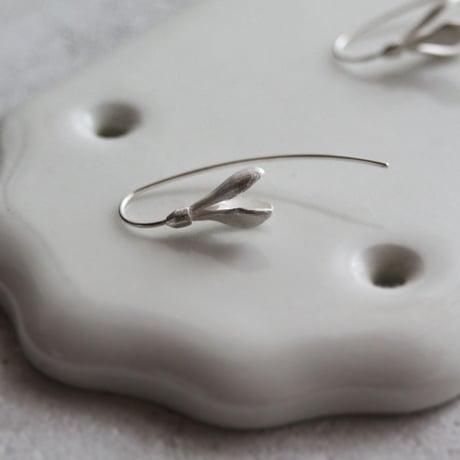 スノードロップのピアス / Snowdrop earrings