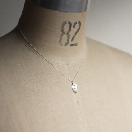 ブロッサムリーフ・ネックレス / Blossom leaf neckalce
