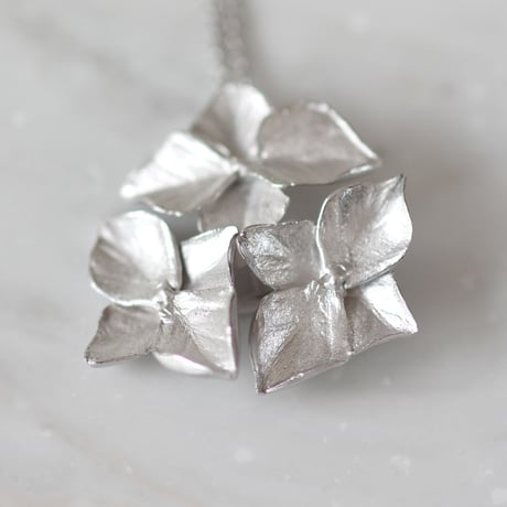 紫陽花のネックレス / Hydrangea necklace