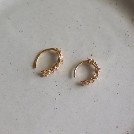 金木犀のイヤーカフ・S size / Osmanthus flowers ear cuff - S size -