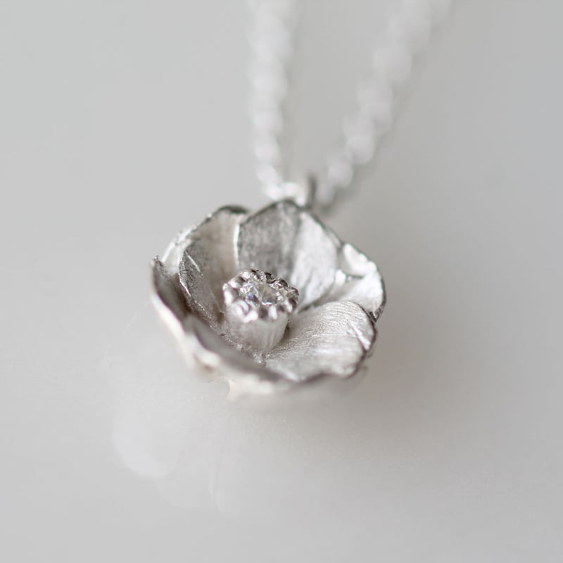 Trollbeads Anemone Pendant Necklace ✨ Adding a white pearl 😌on