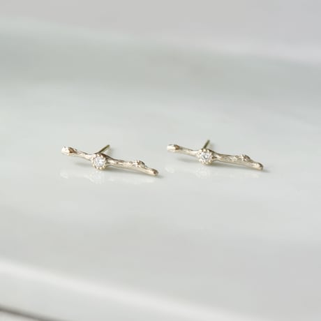 K10 Branche bar stud earrings