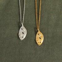 ブロッサムリーフ・ネックレス / Blossom leaf neckalce