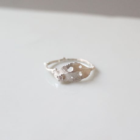ブロッサムリーフ・リング / Blossom leaf ring