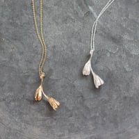 もうすぐひらくつぼみのネックレス / Necklace of a flower buds about to bloom