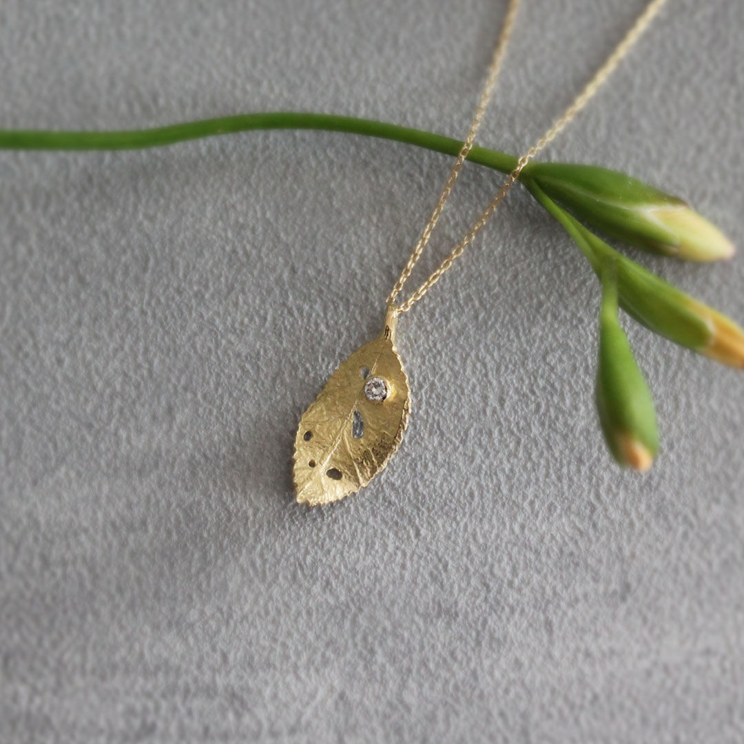 K18 デザイン ネックレス (リーフモチーフ) 品番n22-161