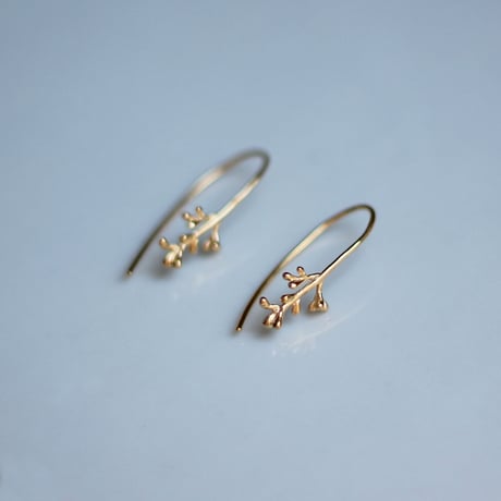 オリーブのつぼみのピアス / Olive buds earrings