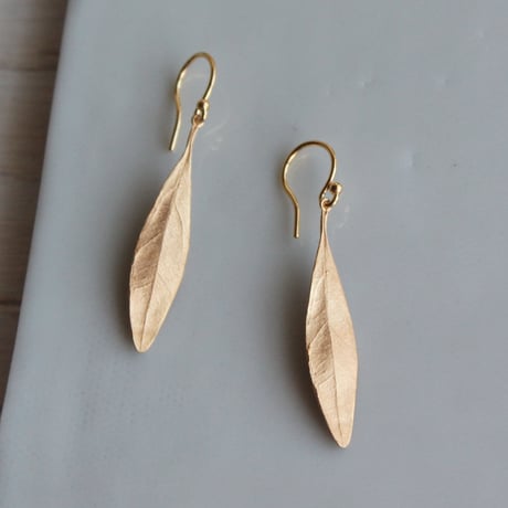 オリーブのピアス / Olive leaf earrings