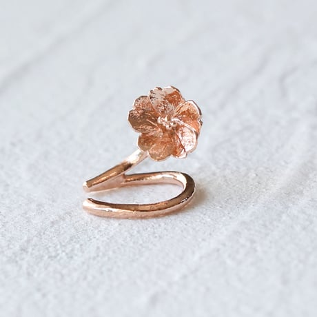 さくらのイヤーカフ / Cherry blossom ear cuff