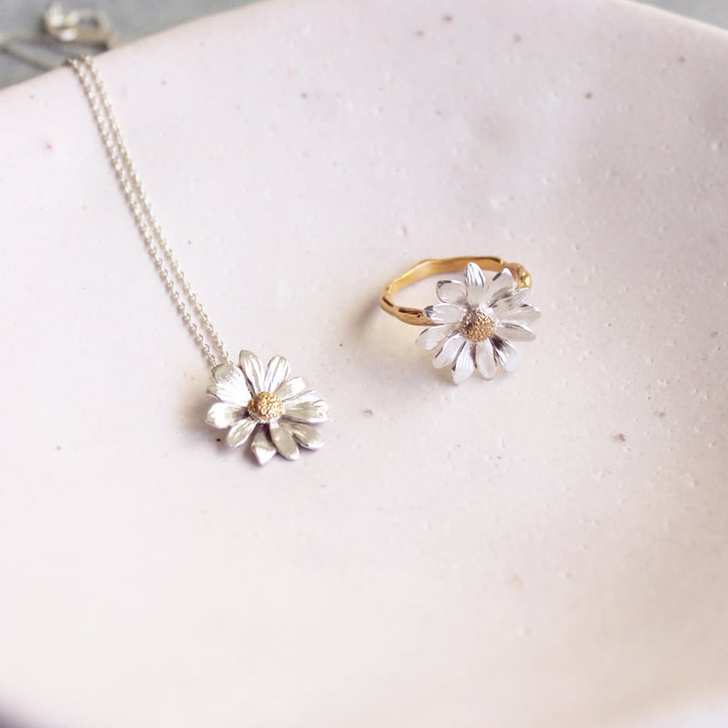 デイジーのネックレス / Daisy necklace | atelier mozu デイジーのネックレス / Daisy necklace | atelier mozu