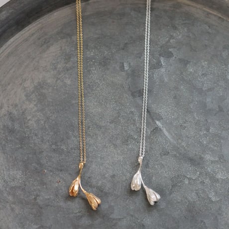 もうすぐひらくつぼみのネックレス / Necklace of a flower buds about to bloom