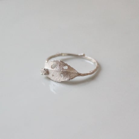 ブロッサムリーフ・リング / Blossom leaf ring