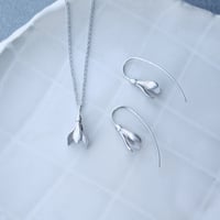 スノードロップのネックレス / Snowdrop necklace