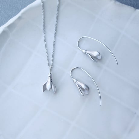 スノードロップのネックレス / Snowdrop necklace