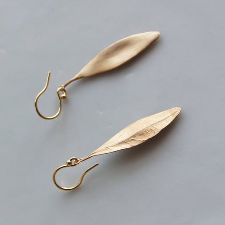 オリーブのピアス / Olive leaf earrings