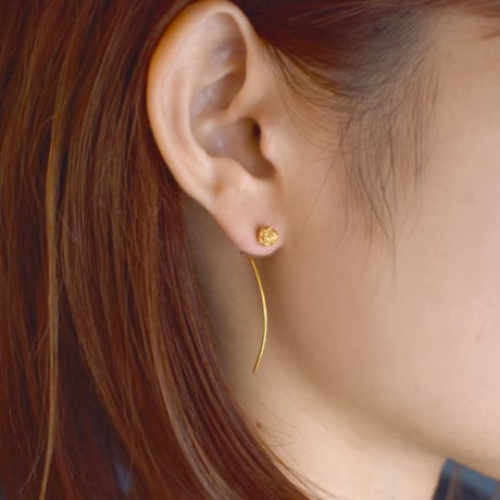 シロツメクサのピアス / White clover earrings
