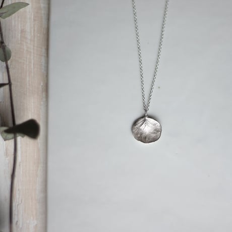 ユーカリのネックレス / Eucalyptus necklace