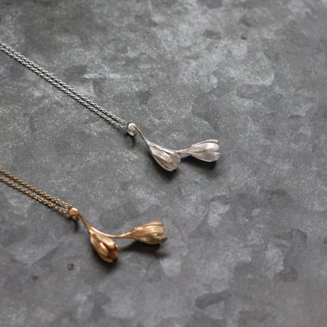 もうすぐひらくつぼみのネックレス / Necklace of a flower buds about to bloom