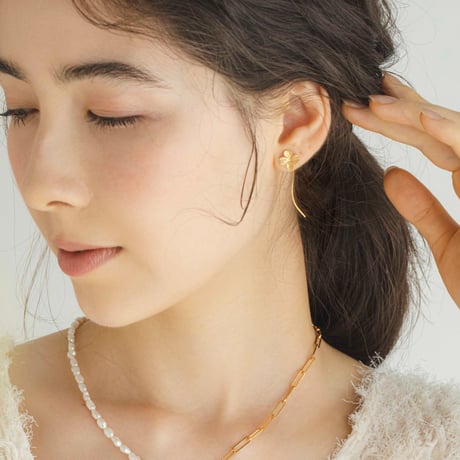 クローバーウェービーピアス / Clover wavy earrings