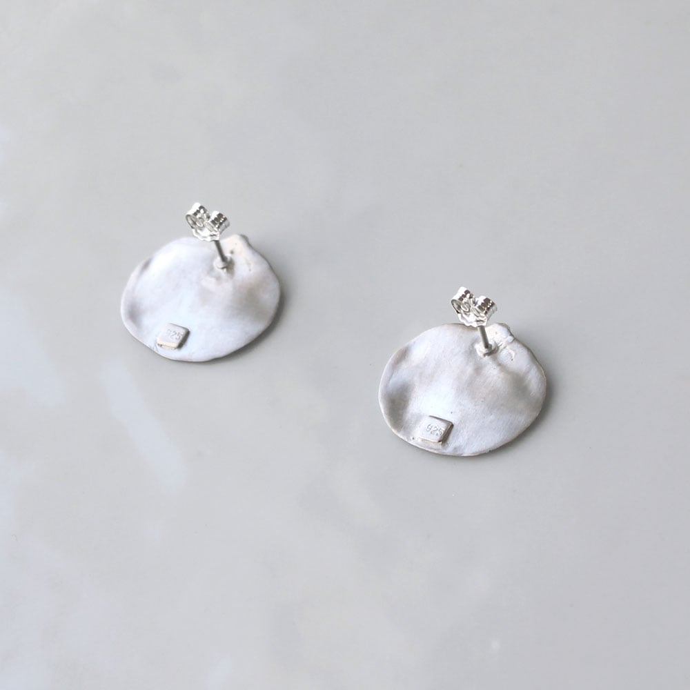 ユーカリのスタッズピアス シルバー ユーカリのスタッズピアス | atelier mozu