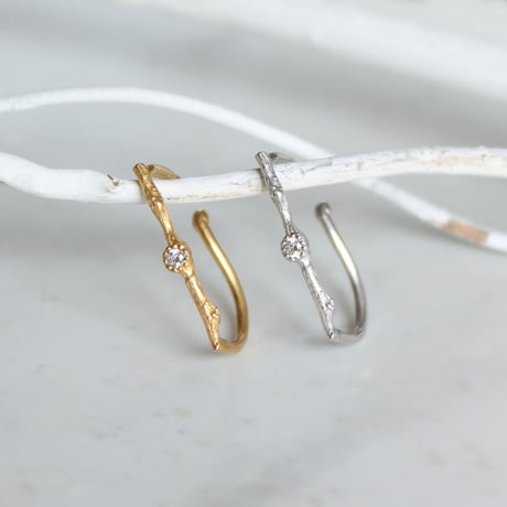 Branche stone ear cuff