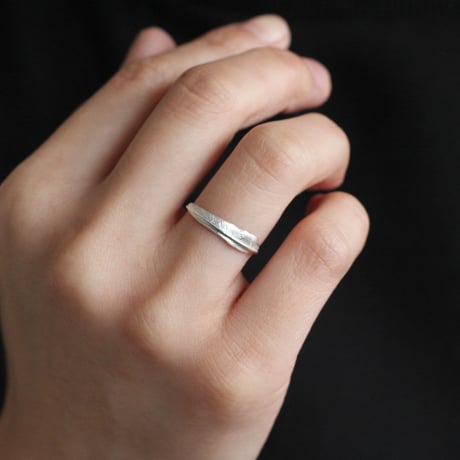 フェザーのリング / Feather ring