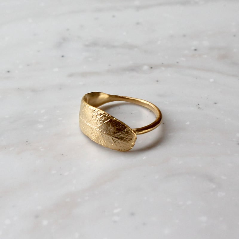 agete オリーブモチーフリング 9号 agete アガット9号 k10 0.05ct透かしフラワーモチーフリング - メルカリ