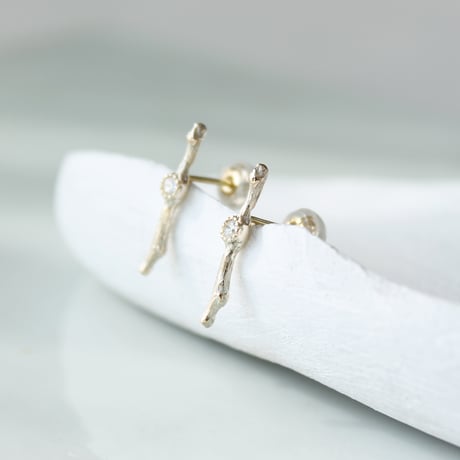 K10 Branche bar stud earrings