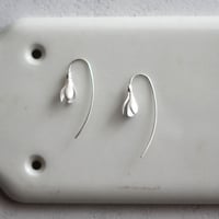 スノードロップのピアス / Snowdrop earrings