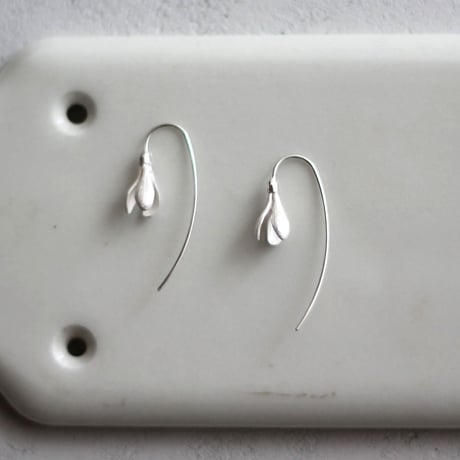 スノードロップのピアス / Snowdrop earrings