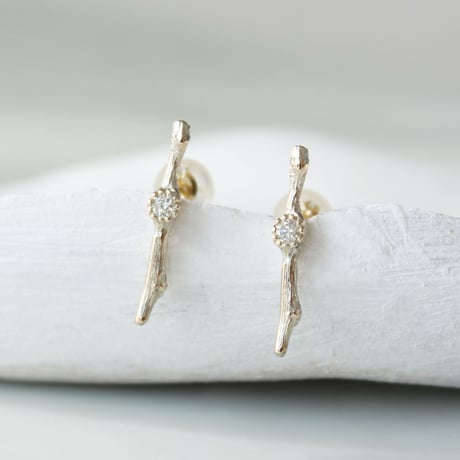 K10 Branche bar stud earrings