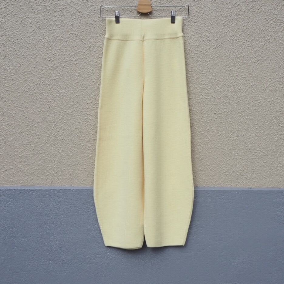 【未使用】RUS NAIFU knit pants レモン色 ニットパンツ 春 未使用】RUS NAIFU knit pants レモン色 ニットパンツ 春