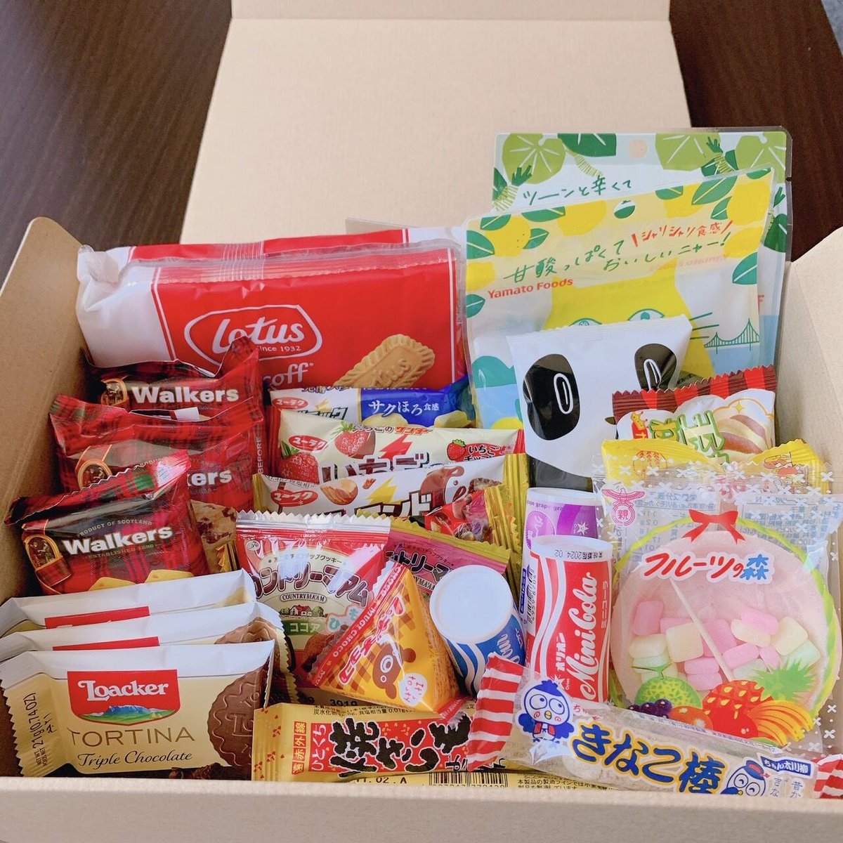 お菓子　まとめ売り① 駄菓子・輸入菓子いろいろBOX | オカシノフルカワ
