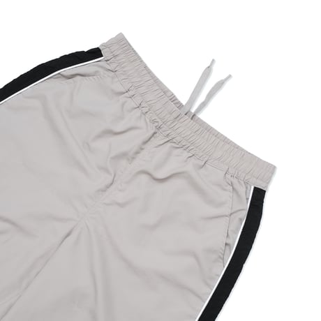 HODDLE NYLON BERMUDA SHORTS GREY