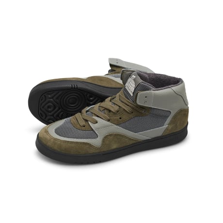 LAST RESORT AB CM002 MID OLIVE GREY / BLACK