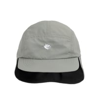 MAGENTA REVERSIBLE FLAT HAT NATURAL / BLACK